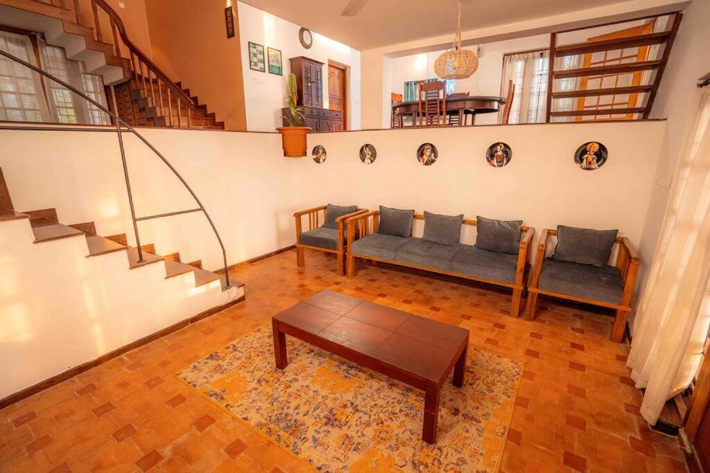 Baywatch By Grha - A Picturesque Beachfront Villa Kozhikode Exterior photo